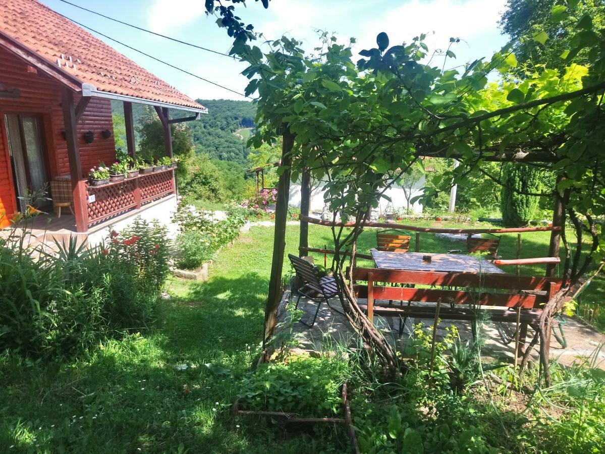 Guest House Little Heaven Užice Exteriör bild