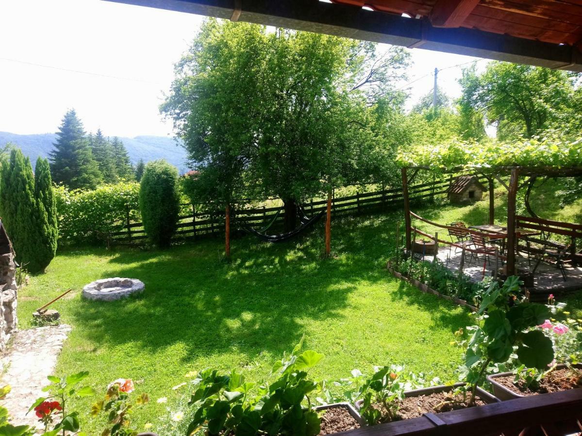 Guest House Little Heaven Užice Exteriör bild